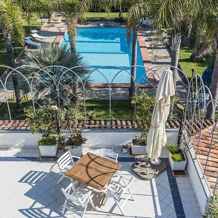 Villa Gio B&B De Charme Монтекориче Екстер'єр фото